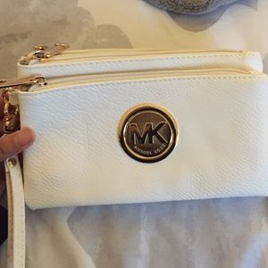 White wristlet