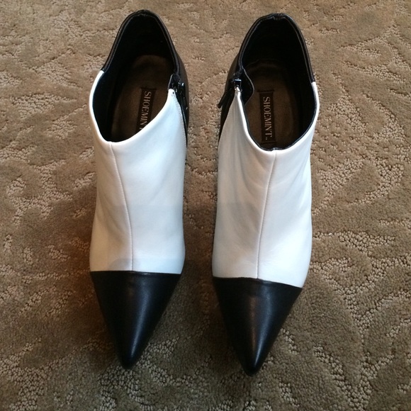 MOVING SALE | NWOB Shoemint Jane booties - Picture 2 of 4