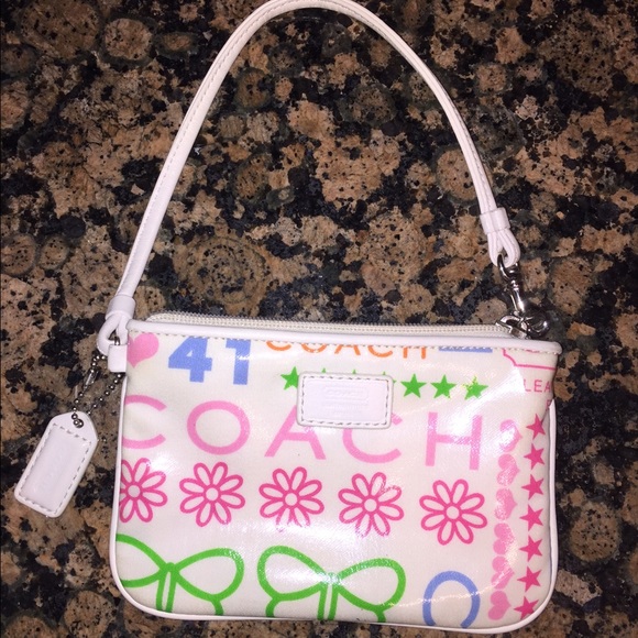 authentic signature logo Coach wristlet
