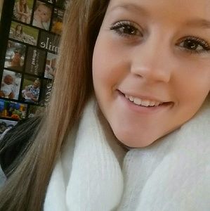 Meet your Posher, Hailey