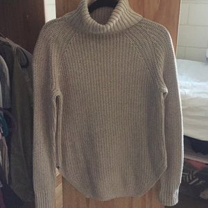 Turtle neck sweater from urban
