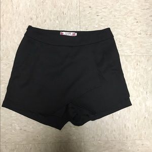Black envelope skort
