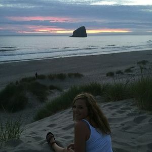 Meet your Posher, Nina