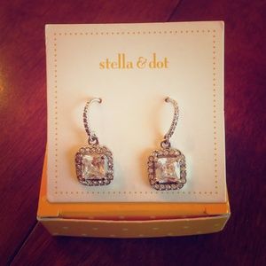 Stella and Dot deco drop earrings