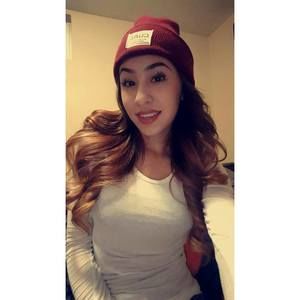 Meet your Posher, Larissa