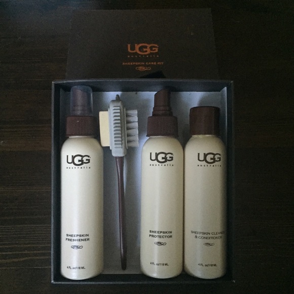 UGG Sheepskin Cleaning Care Kit
