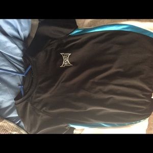 tapout workout shirt mens size (S)