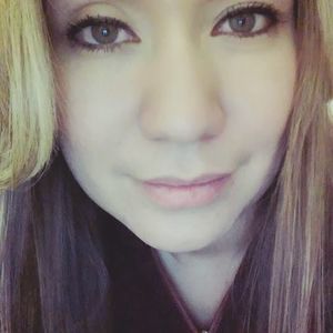 Meet your Posher, Iris