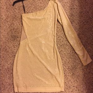 One shoulder gold dress