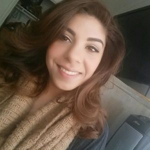 Meet your Posher, Marisa