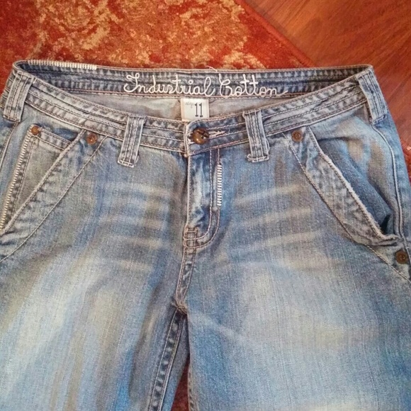 Capris - Picture 3 of 3