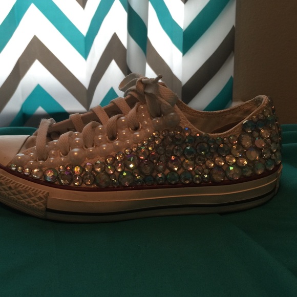 🚨‼️CUSTOM BLING CONVERSES‼️🚨 - Picture 3 of 4