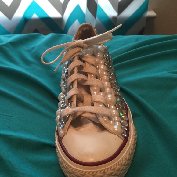 🚨‼️CUSTOM BLING CONVERSES‼️🚨 - Picture 4 of 4