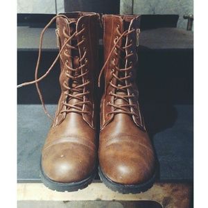 Discounted! Combat Boots-Brown