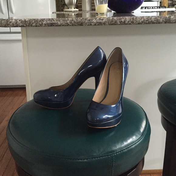 Navy heels WORN once 😀
