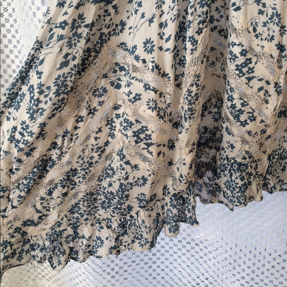 💝BUNDLED 💝People FloralCream Lace Trapeze Medium - Picture 4 of 4