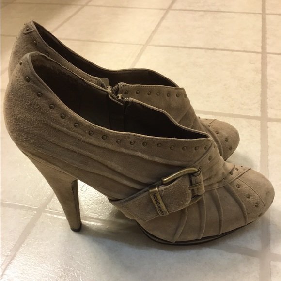 Bcbgeneration cream beige suede bootie