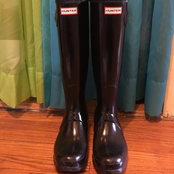 Black shiny Hunter rainboots