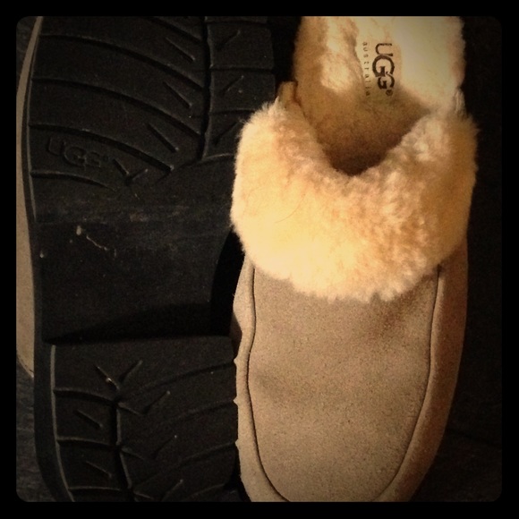 Ugg Clogs Size 8