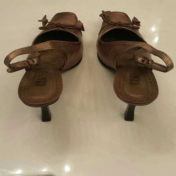 Shoes - Picture 4 of 4