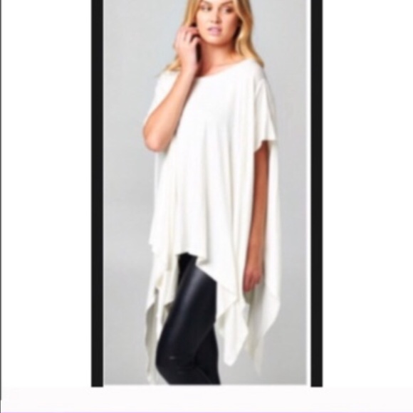 Chic loose fit tunic ONE HOUR SALE - Picture 2 of 3