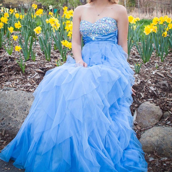 2014 Prom Dress! - Picture 3 of 4