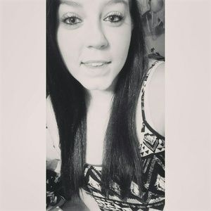 Meet your Posher, Brenna