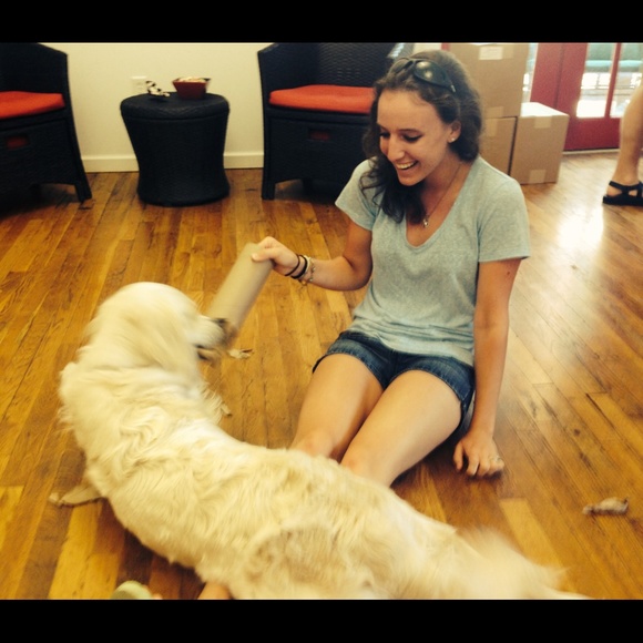 Meet your Posher, Jessica - Picture 3 of 3