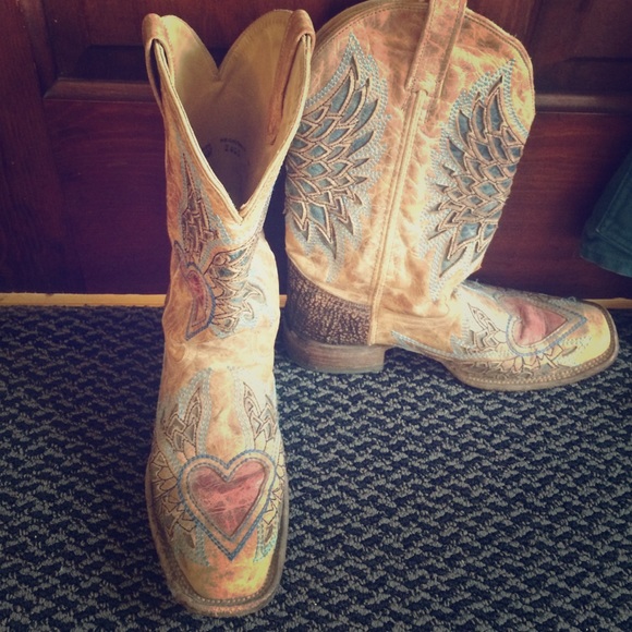 Corral boots
