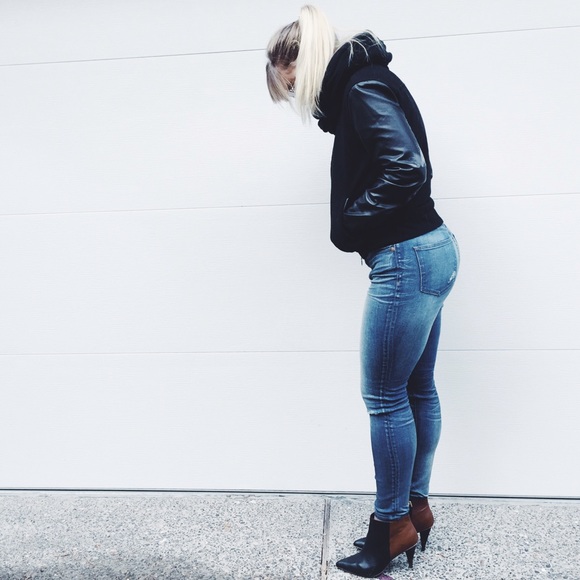 Preowned DOLCE VITA black/brown leather boots !