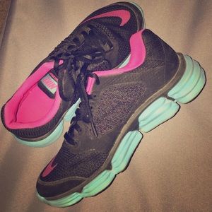 Nike girl Tenno shoes