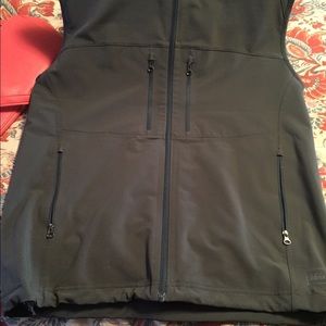 REI women's vest size medium