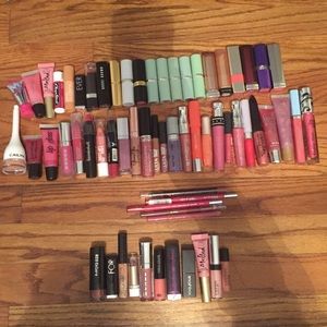 SOLD Lipstick lipgloss lip liner