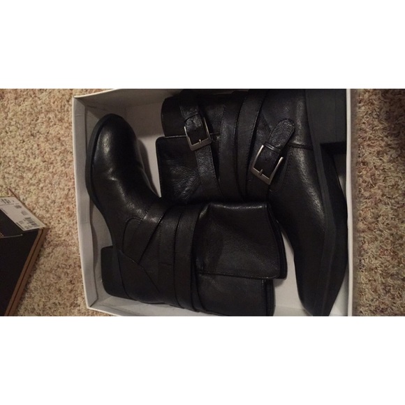 ☄Steve Madden Leather Boots sz 8.5☄