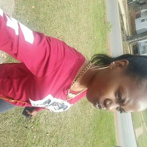 Meet your Posher, Brittney