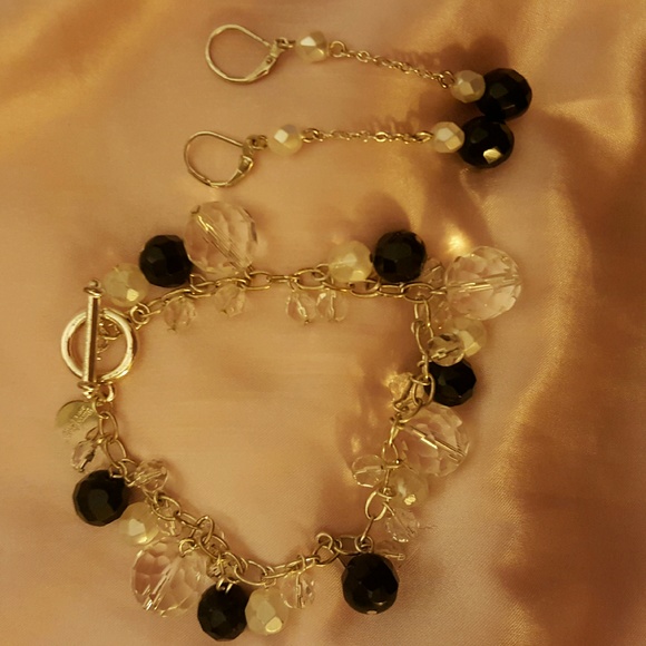 WHITE  HOUSE BLACK MARKET BRACELET/EARRINGS