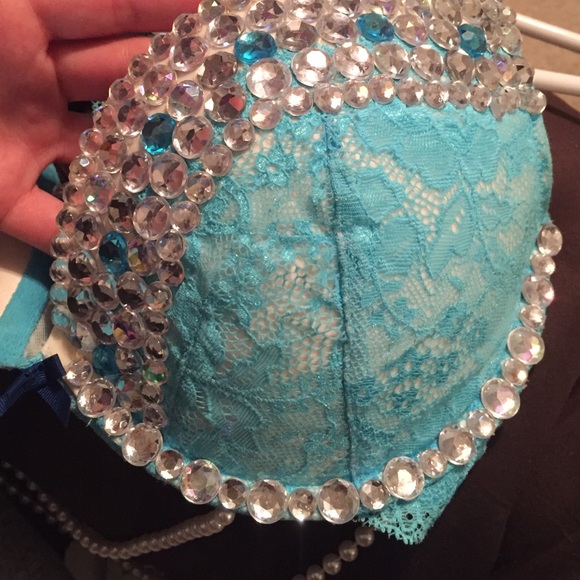 Gorgeous teal Rave Bra - Picture 3 of 4