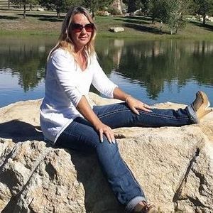 Meet your Posher, Andrea