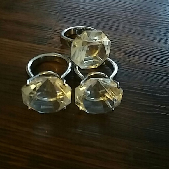 Ring holder or paper waits