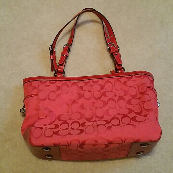 SOLD! Coach handbag - Picture 3 of 4