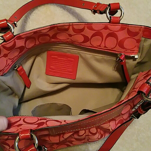 SOLD! Coach handbag - Picture 4 of 4