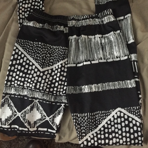 Pattern Leggins - Picture 2 of 2