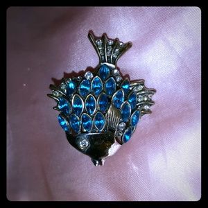 JEWELED BEAUTIFUL FASHION FISHY RING