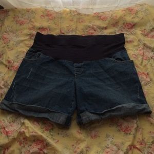 Maternity shorts