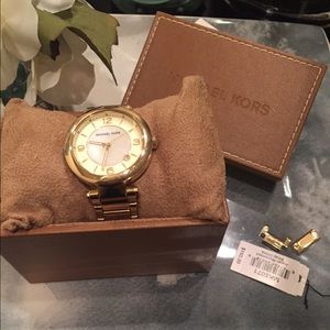 Gold Michael Kors Bracelet Timepiece