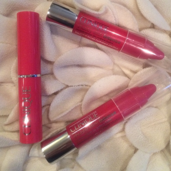 SOLD 🚫🚫Clinique Chubby stick & Almost lipstick - Picture 1 of 3