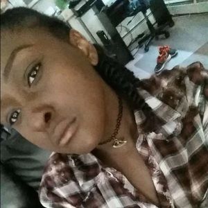 Meet your Posher, Amerald