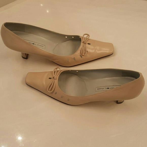 Shoes - Picture 3 of 4