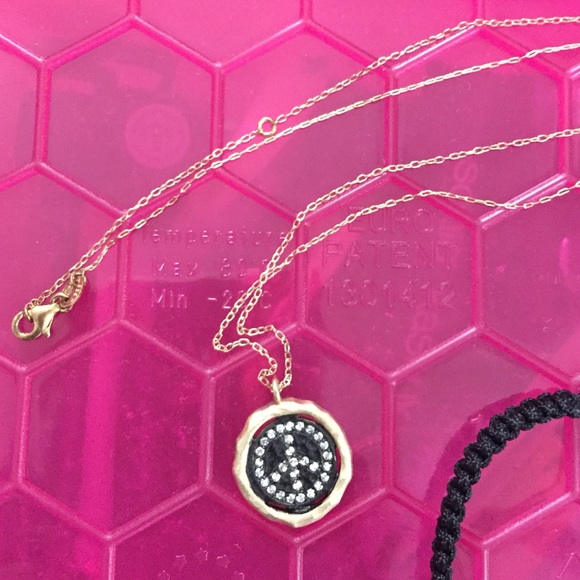 Peace sign jewlery set . Never worn