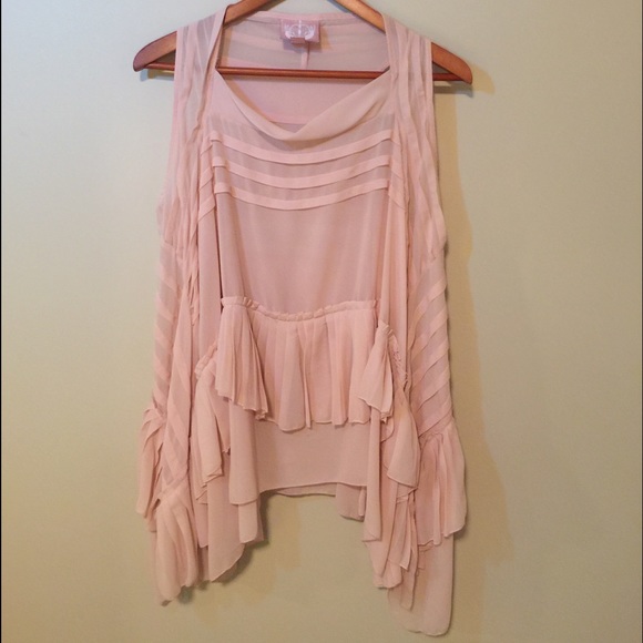 Romeo and Juliet Couture Flowy Tunic Top, Size S